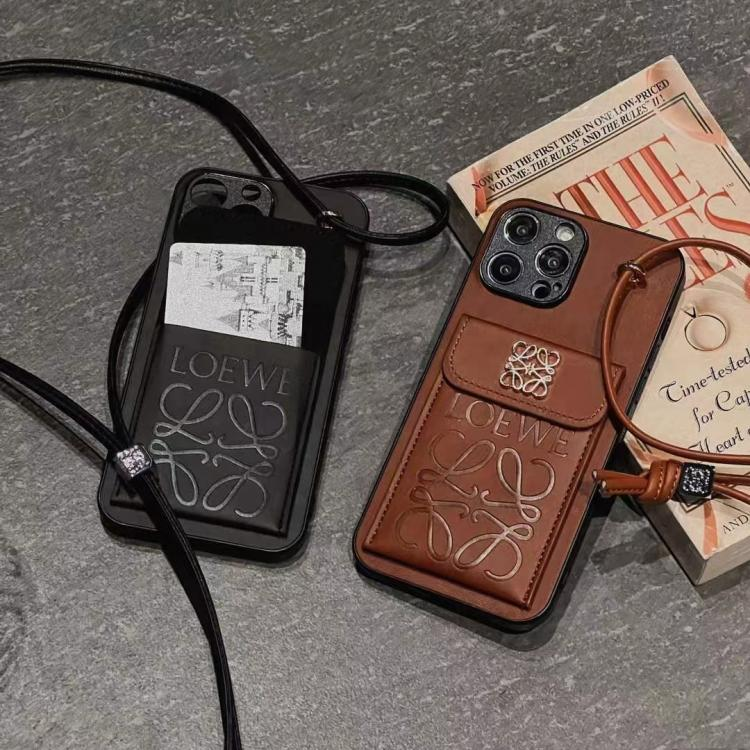LOEWEの魅力的なスマホケース：スタイルと機能性を兼ね備えたデザイン